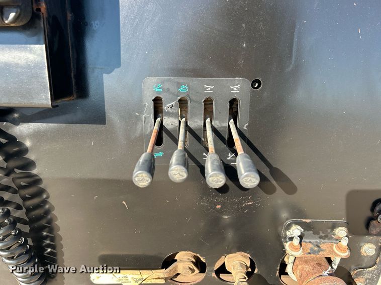 image for item DJ6393 2009 Ditch Witch JT3020 Mach 1  directional boring unit