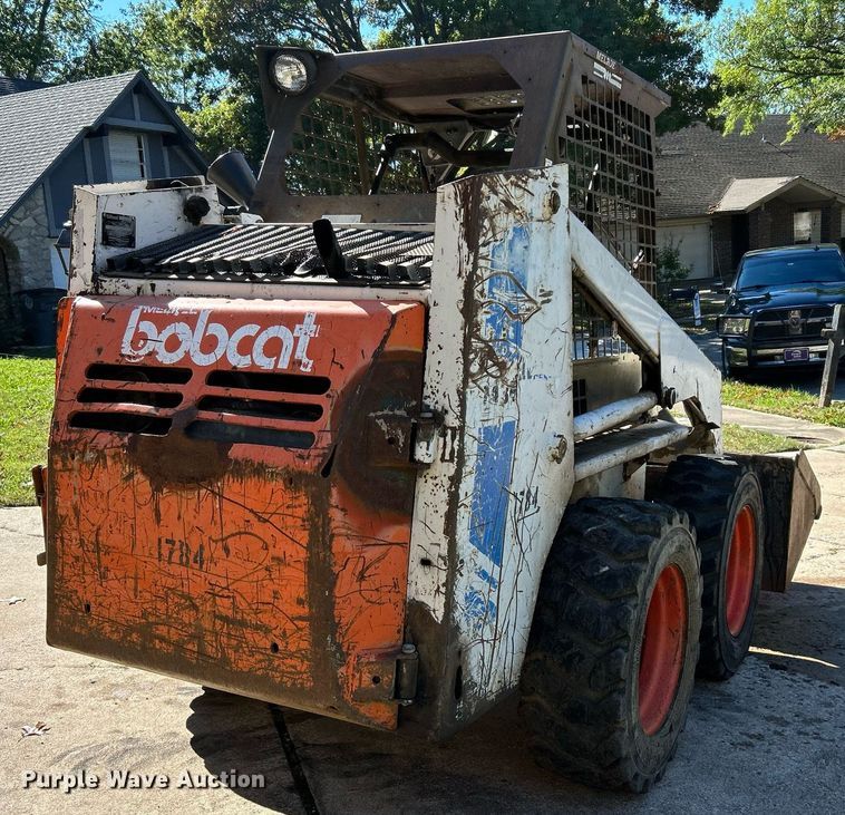 image for item DJ6448 1992 Bobcat 743B  skid steer loader