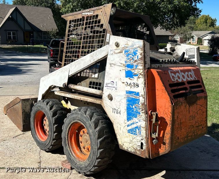 image for item DJ6448 1992 Bobcat 743B  skid steer loader