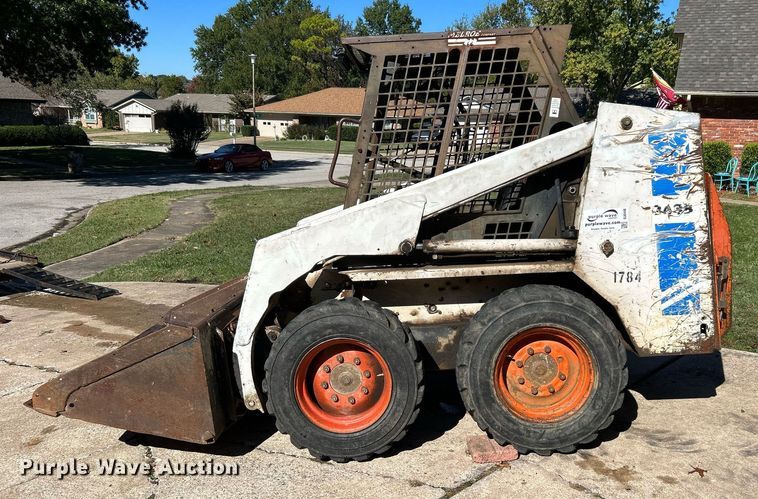 image for item DJ6448 1992 Bobcat 743B  skid steer loader