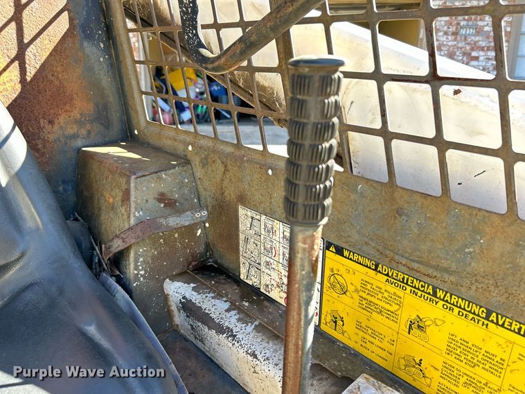 image for item DJ6448 1992 Bobcat 743B  skid steer loader