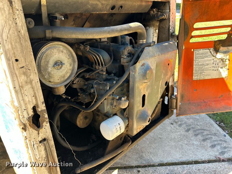 image for item DJ6448 1992 Bobcat 743B  skid steer loader