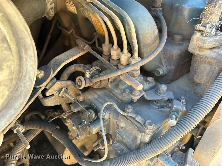 image for item DJ6448 1992 Bobcat 743B  skid steer loader