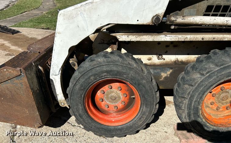 image for item DJ6448 1992 Bobcat 743B  skid steer loader