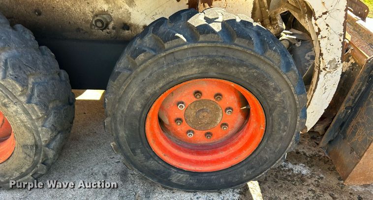 image for item DJ6448 1992 Bobcat 743B  skid steer loader