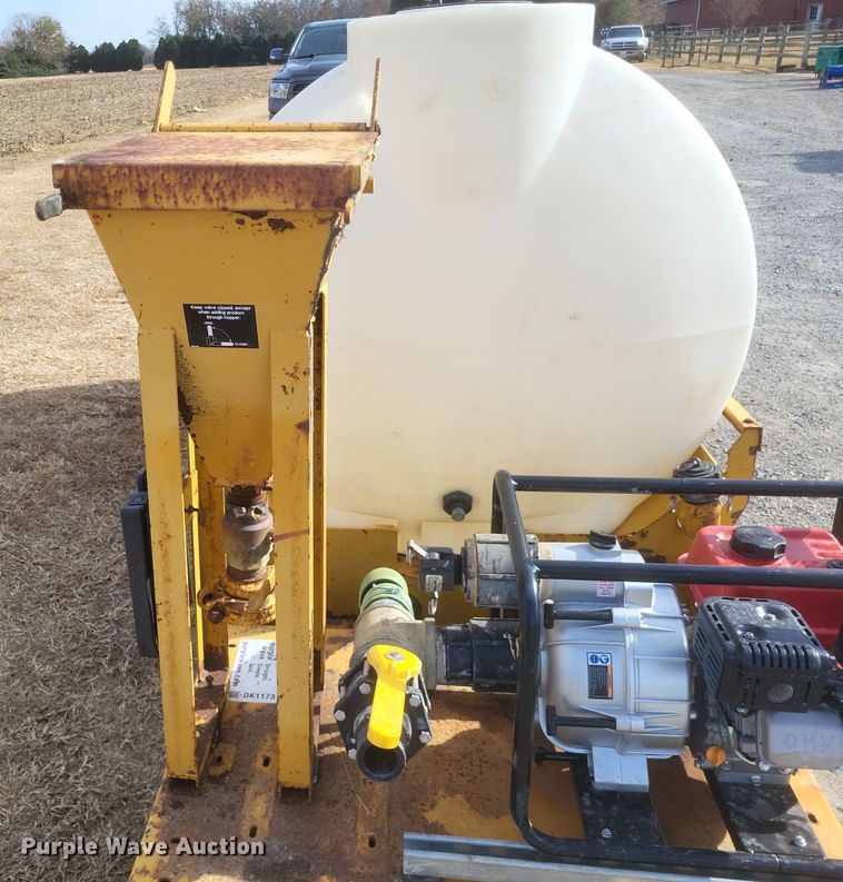 image for item DK1173 2000 Vermeer ST750A  mud mixer