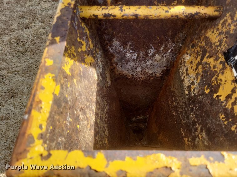 image for item DK1173 2000 Vermeer ST750A  mud mixer