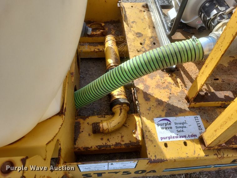 image for item DK1173 2000 Vermeer ST750A  mud mixer