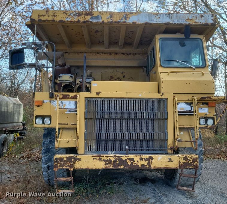 image for item DK1174 1996 Caterpillar 775B  haul truck