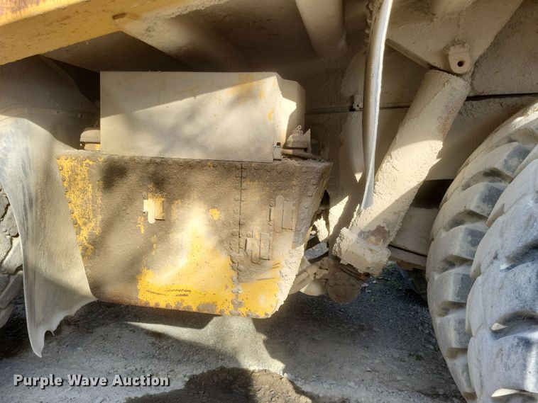 image for item DK1174 1996 Caterpillar 775B  haul truck