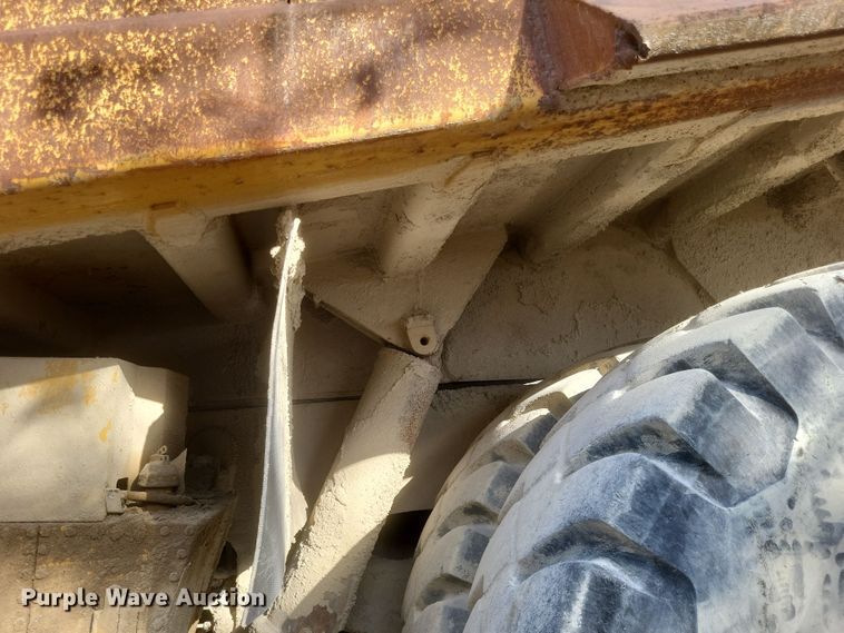 image for item DK1174 1996 Caterpillar 775B  haul truck