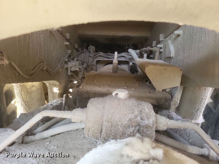 image for item DK1174 1996 Caterpillar 775B  haul truck