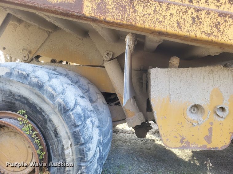 image for item DK1174 1996 Caterpillar 775B  haul truck