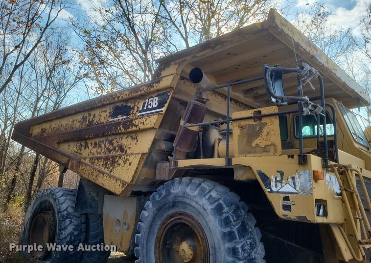 image for item DK1174 1996 Caterpillar 775B  haul truck