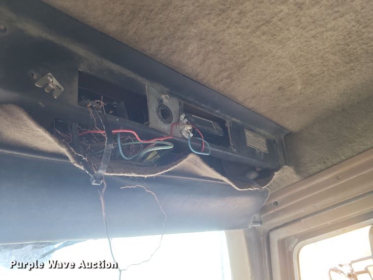 image for item DK1174 1996 Caterpillar 775B  haul truck