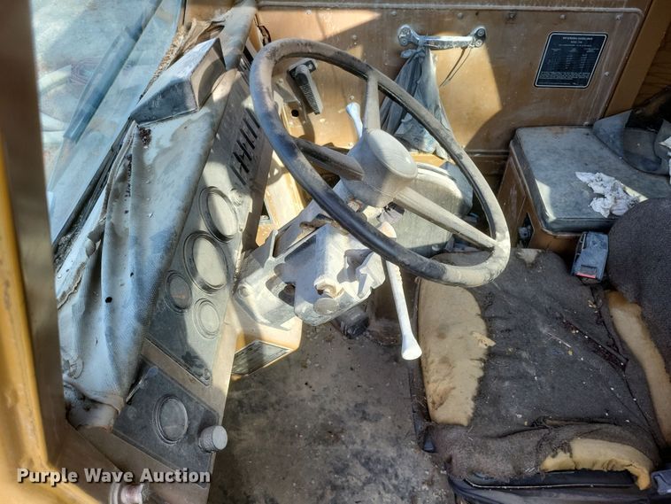 image for item DK1174 1996 Caterpillar 775B  haul truck