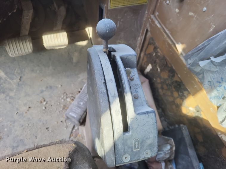 image for item DK1174 1996 Caterpillar 775B  haul truck