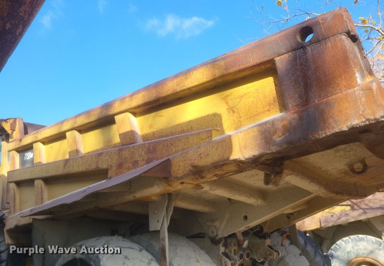 image for item DK1175 1995 Caterpillar 775B  haul truck