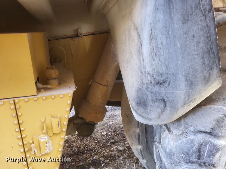 image for item DK1175 1995 Caterpillar 775B  haul truck