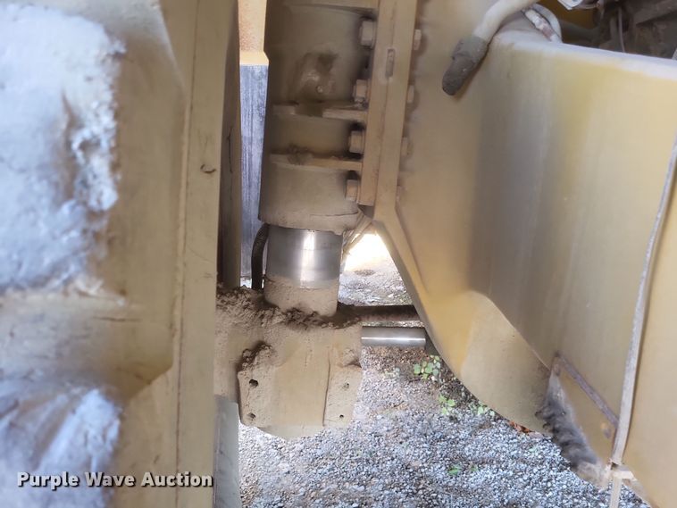 image for item DK1175 1995 Caterpillar 775B  haul truck