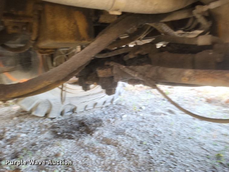 image for item DK1175 1995 Caterpillar 775B  haul truck