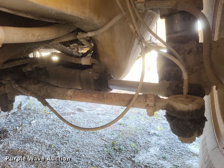 image for item DK1175 1995 Caterpillar 775B  haul truck