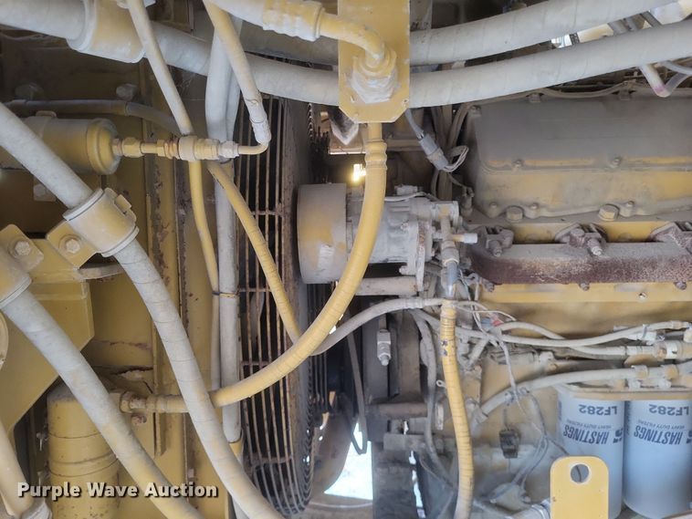 image for item DK1175 1995 Caterpillar 775B  haul truck