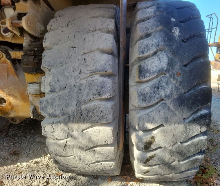 image for item DK1175 1995 Caterpillar 775B  haul truck