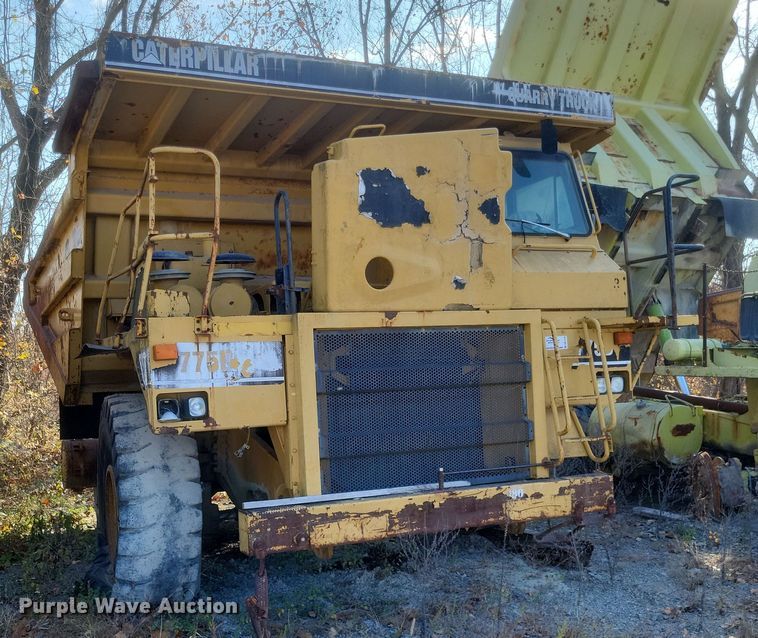 image for item DK1176 1996 Caterpillar 775B  haul truck