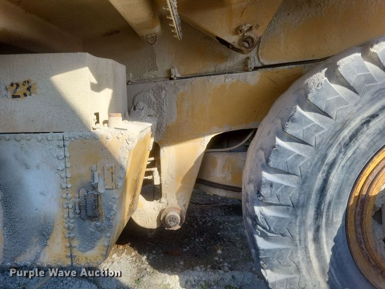 image for item DK1176 1996 Caterpillar 775B  haul truck