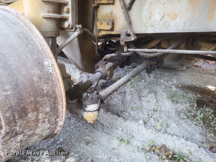 image for item DK1176 1996 Caterpillar 775B  haul truck