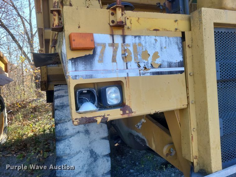 image for item DK1176 1996 Caterpillar 775B  haul truck