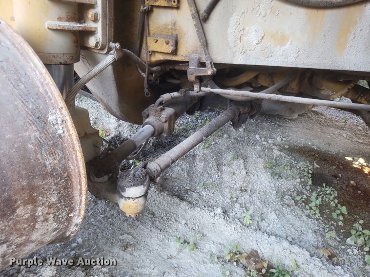 image for item DK1176 1996 Caterpillar 775B  haul truck