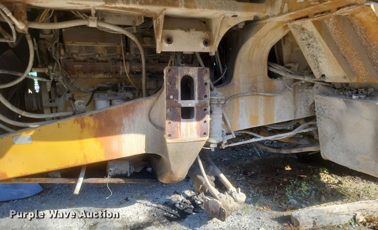 image for item DK1178 1994 Caterpillar 775B  haul truck