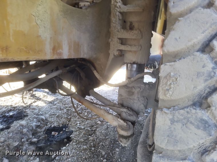 image for item DK1178 1994 Caterpillar 775B  haul truck