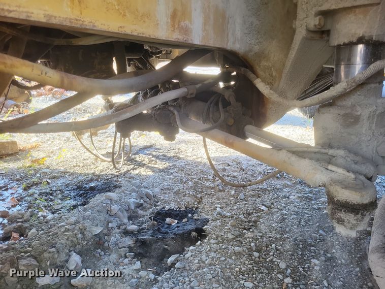 image for item DK1178 1994 Caterpillar 775B  haul truck