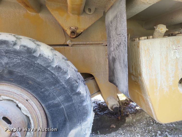 image for item DK1178 1994 Caterpillar 775B  haul truck