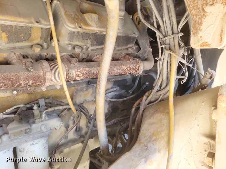 image for item DK1178 1994 Caterpillar 775B  haul truck