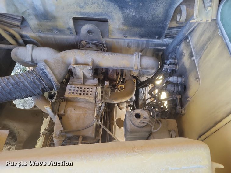 image for item DK1178 1994 Caterpillar 775B  haul truck