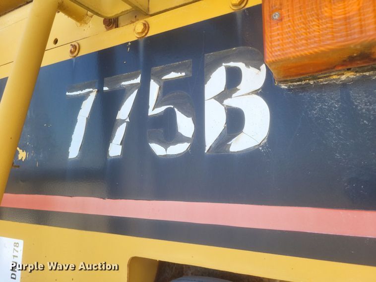 image for item DK1178 1994 Caterpillar 775B  haul truck
