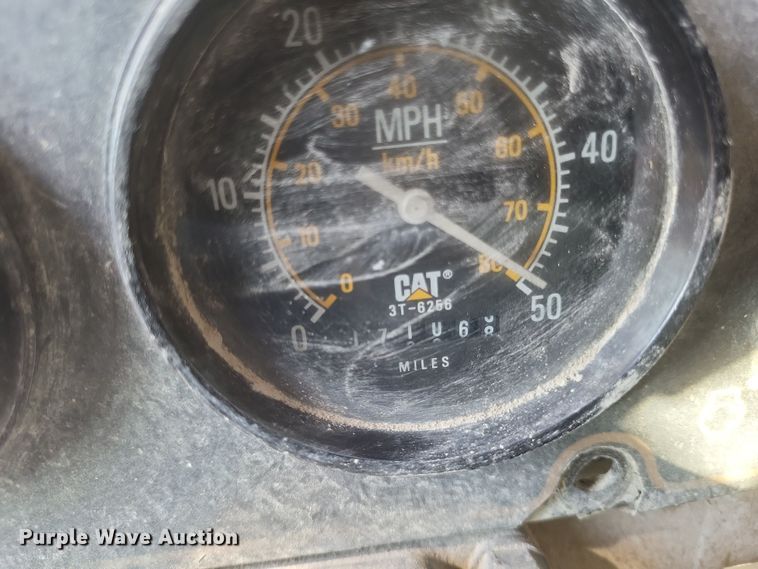 image for item DK1178 1994 Caterpillar 775B  haul truck