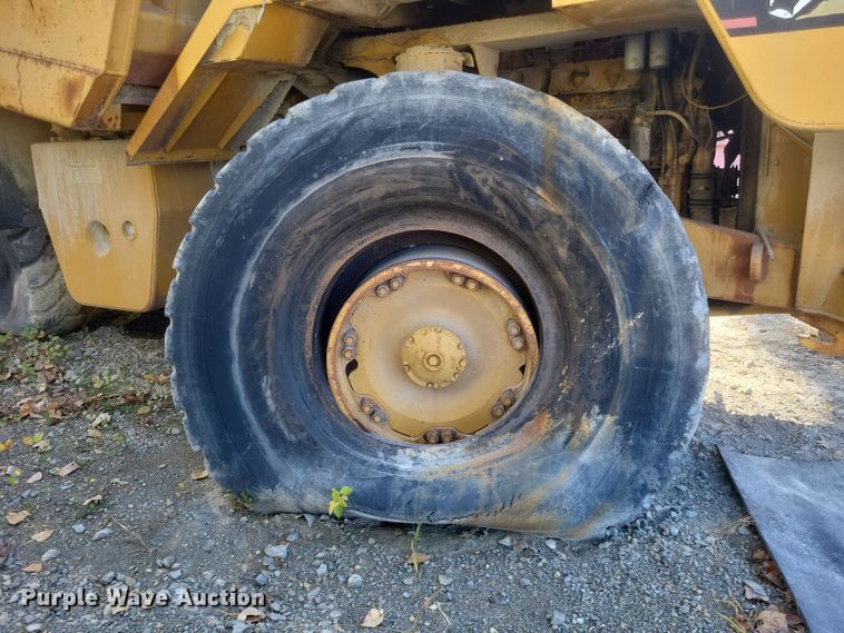 image for item DK1178 1994 Caterpillar 775B  haul truck