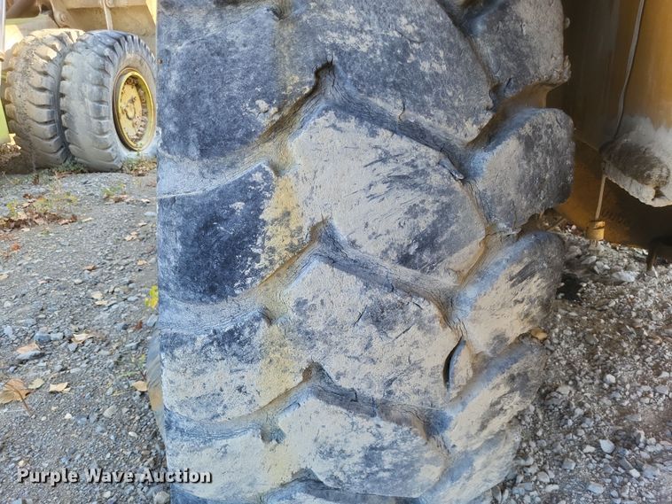 image for item DK1178 1994 Caterpillar 775B  haul truck