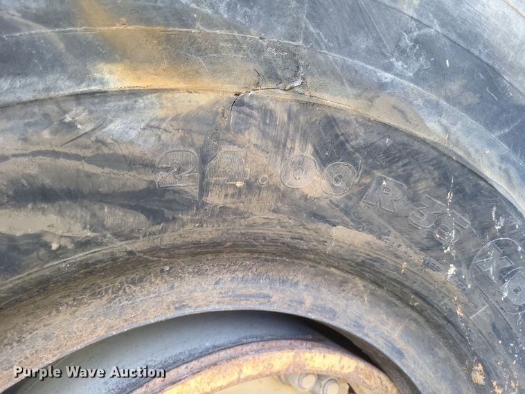 image for item DK1178 1994 Caterpillar 775B  haul truck