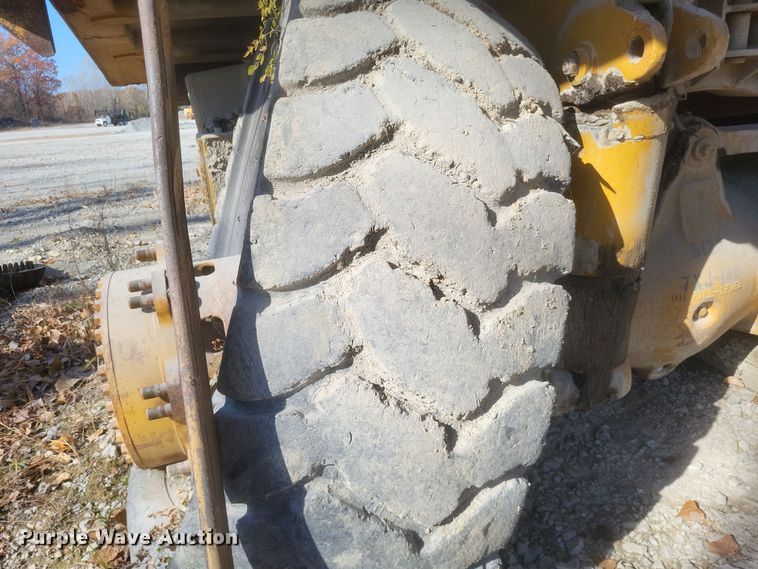 image for item DK1178 1994 Caterpillar 775B  haul truck