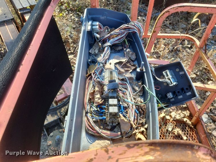 image for item DK1179 1996 JLG 600S  boom lift