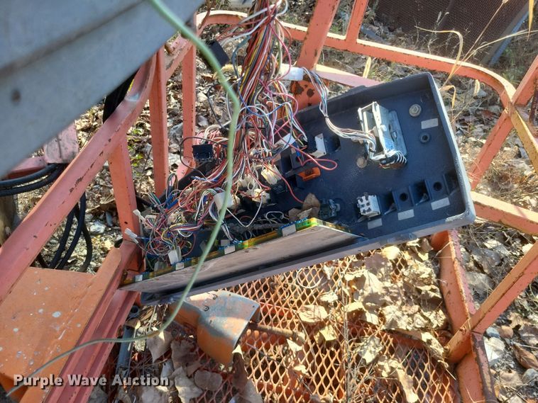 image for item DK1179 1996 JLG 600S  boom lift