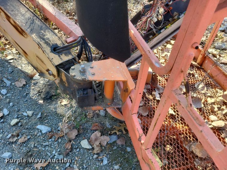 image for item DK1179 1996 JLG 600S  boom lift