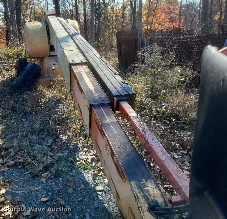 image for item DK1179 1996 JLG 600S  boom lift