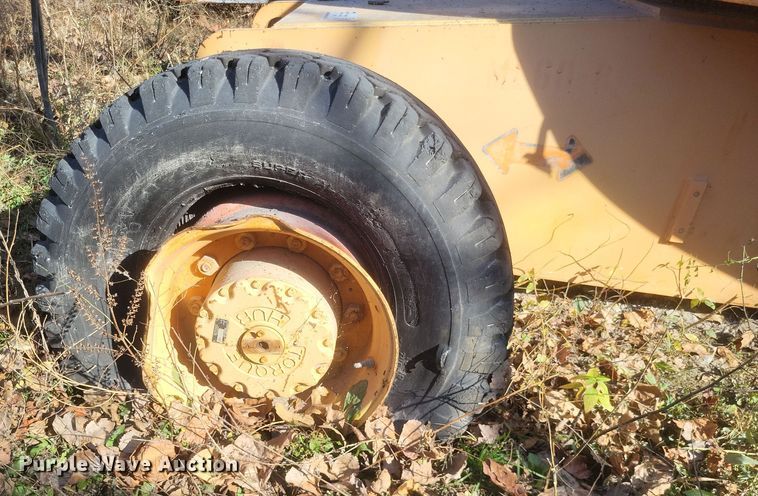 image for item DK1179 1996 JLG 600S  boom lift